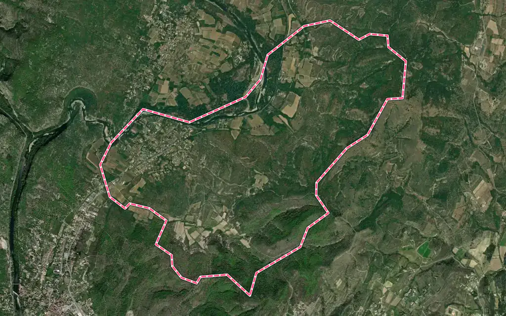 Vue satellite de Pradons avec ses contours administratifs