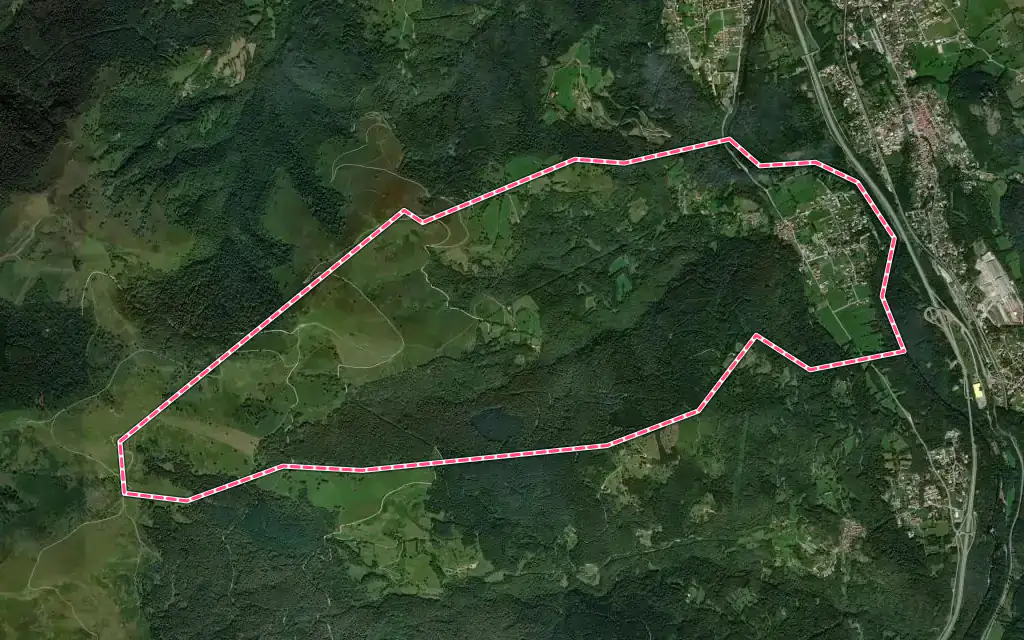Vue satellite de Prayols avec ses contours administratifs