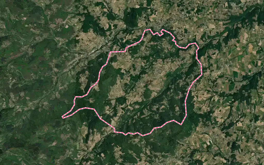 Vue satellite de Préaux avec ses contours administratifs