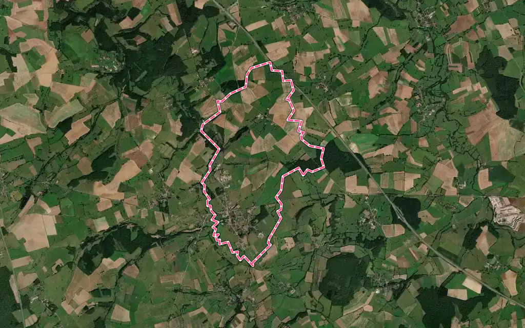 Vue satellite de Précy-sous-Thil avec ses contours administratifs