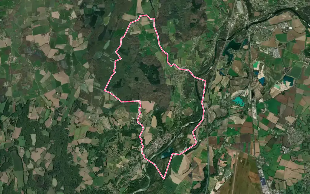 Vue satellite de Priay avec ses contours administratifs