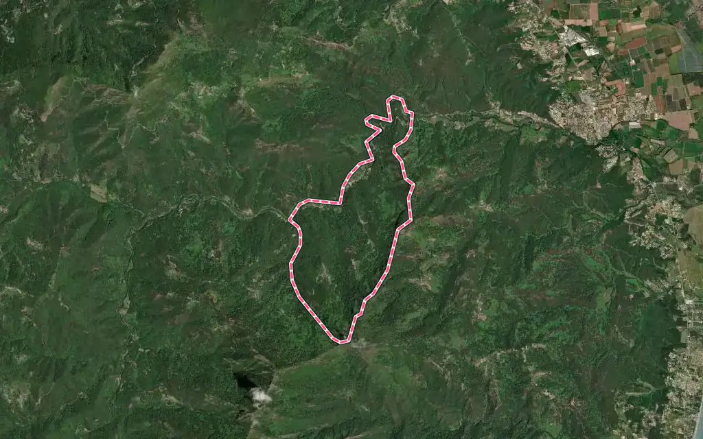 Vue satellite de Pruno avec ses contours administratifs