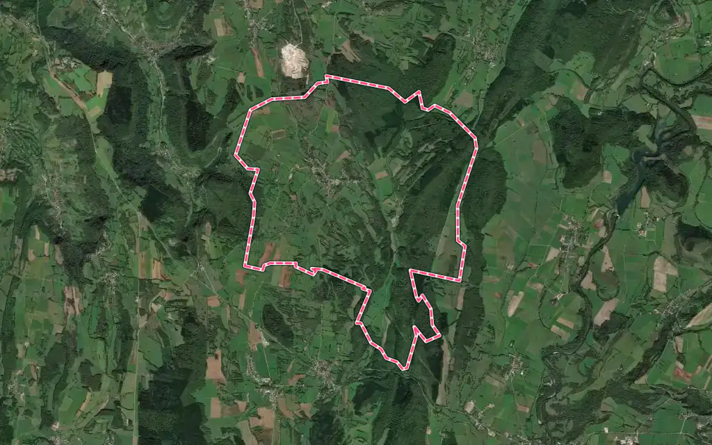 Vue satellite de Publy avec ses contours administratifs