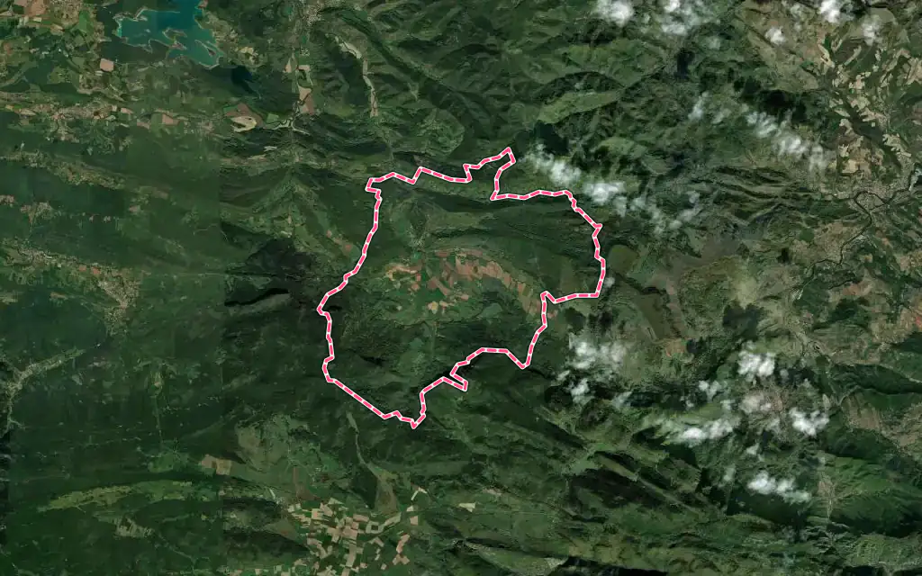 Vue satellite de Puivert avec ses contours administratifs
