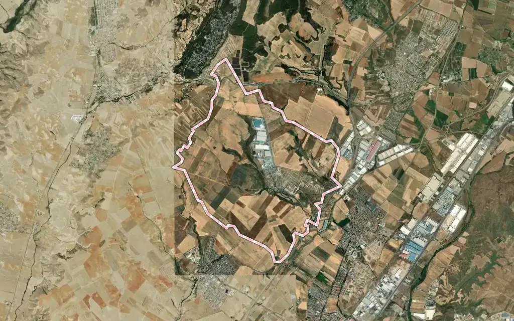 Vista satélite de Quer con su contorno administrativo