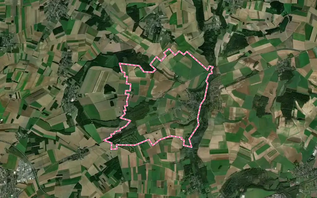Vue satellite de Querrieu avec ses contours administratifs