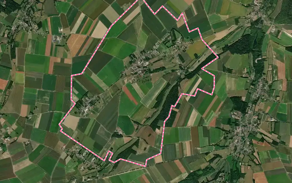 Vue satellite de Quesnoy-le-Montant avec ses contours administratifs