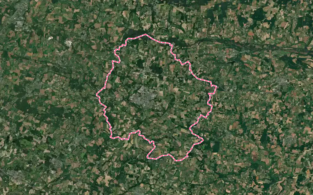 Vue satellite de Questembert avec ses contours administratifs