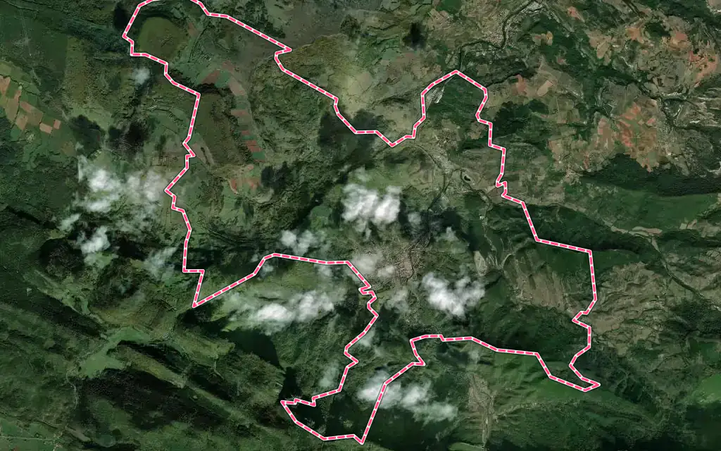 Vue satellite de Quillan avec ses contours administratifs