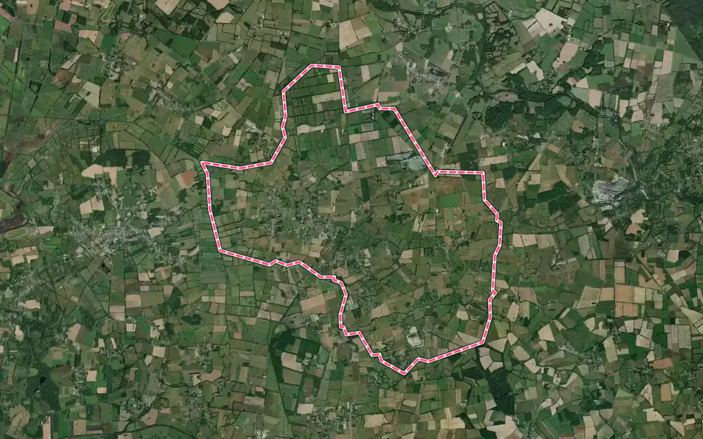 Vue satellite de Quilly avec ses contours administratifs