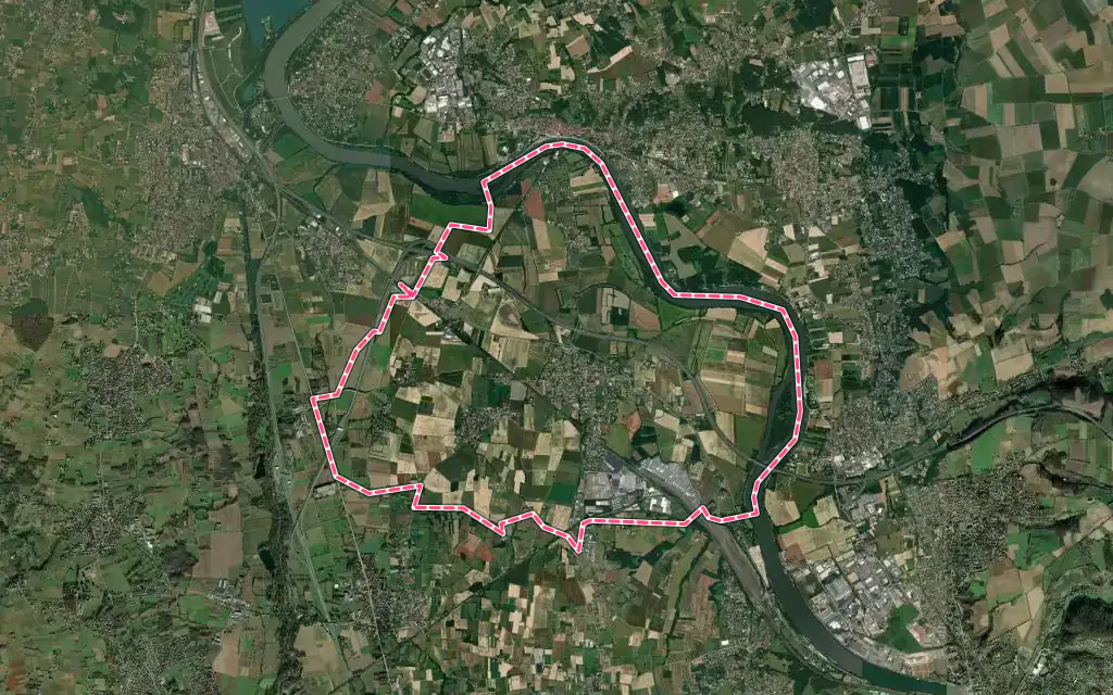 Vue satellite de Quincieux avec ses contours administratifs