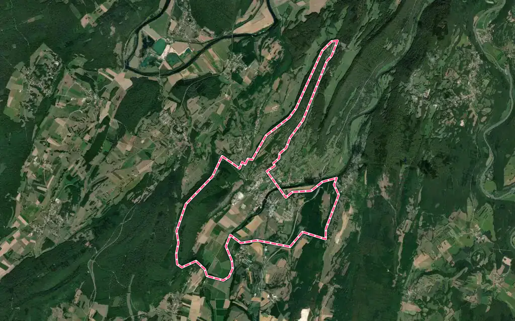 Vue satellite de Quingey avec ses contours administratifs