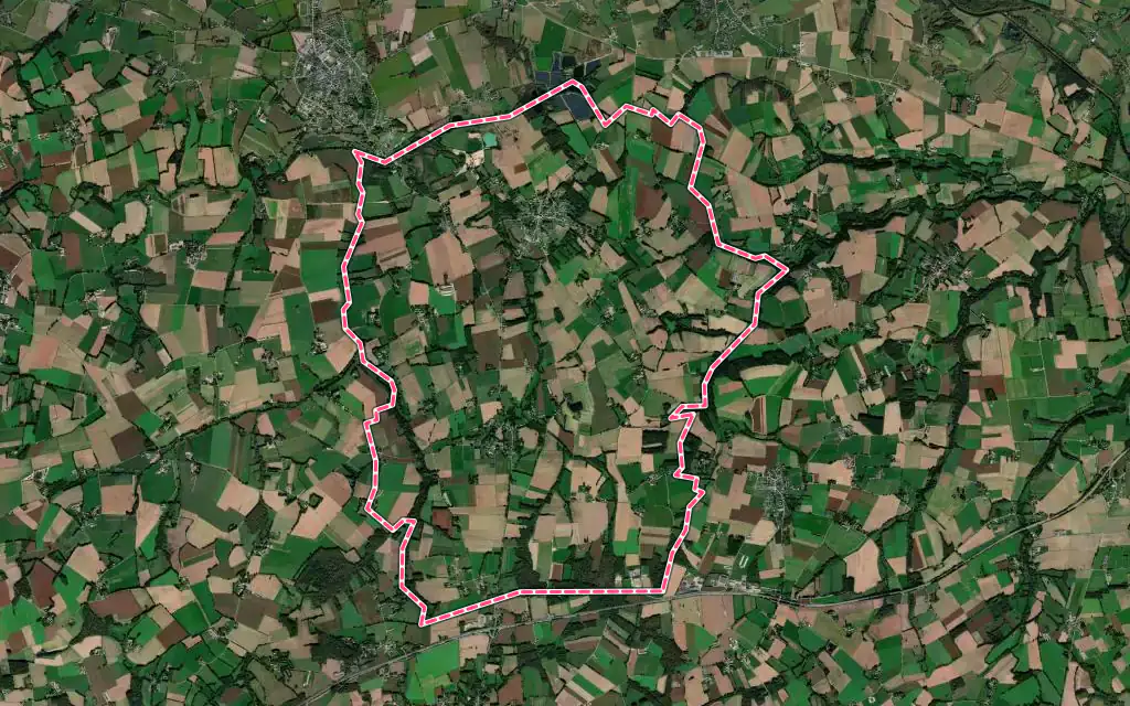 Vue satellite de Radenac avec ses contours administratifs