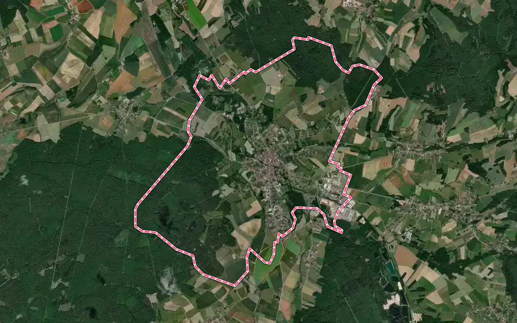 Vue satellite de Rambervillers avec ses contours administratifs