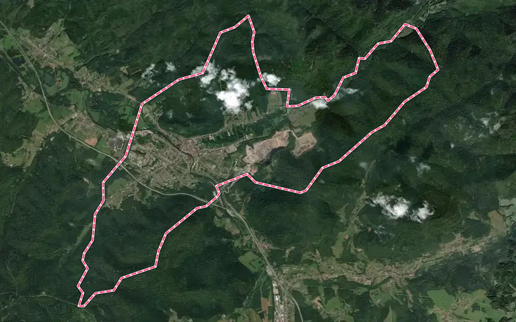 Vue satellite de Raon-l'Étape avec ses contours administratifs