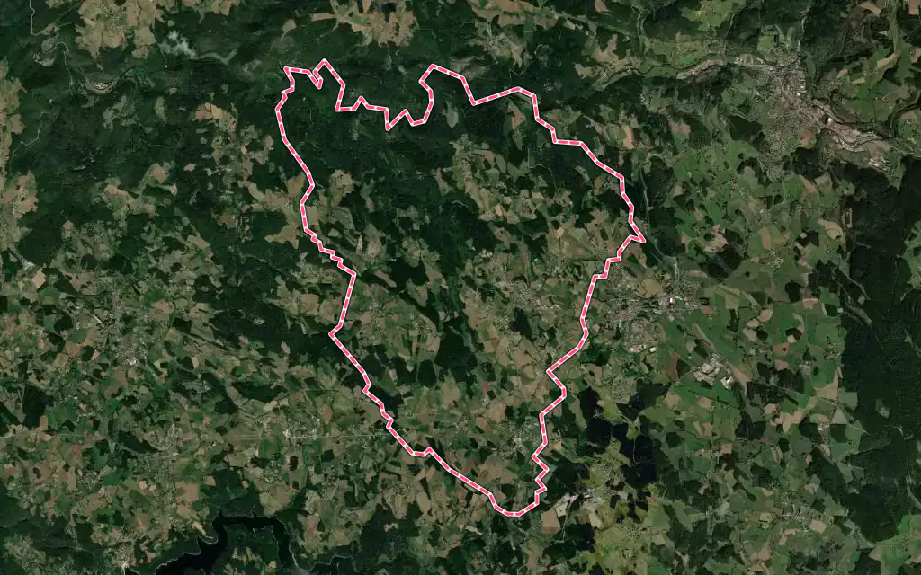 Vue satellite de Raucoules avec ses contours administratifs