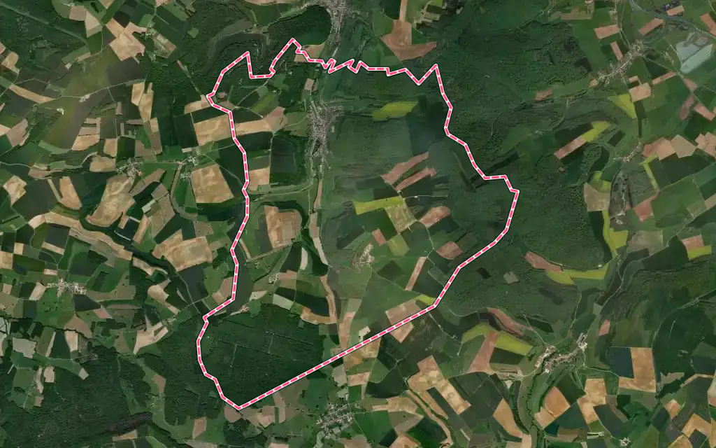 Vue satellite de Raucourt-et-Flaba avec ses contours administratifs