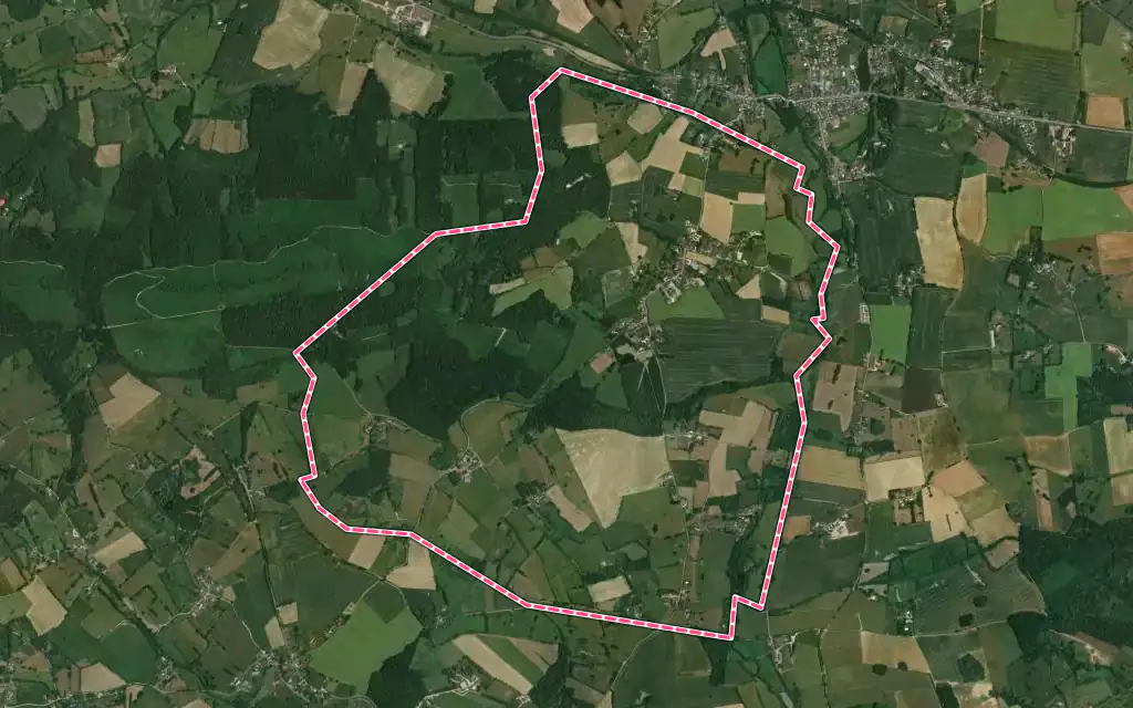 Vue satellite de Ravigny avec ses contours administratifs