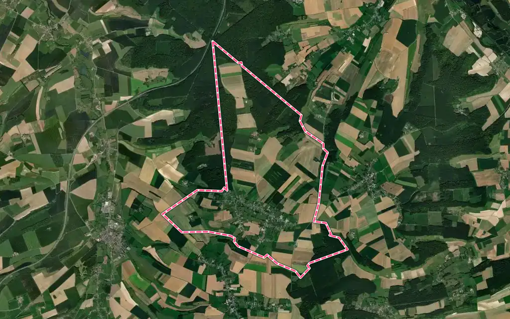 Vue satellite de Réalcamp avec ses contours administratifs