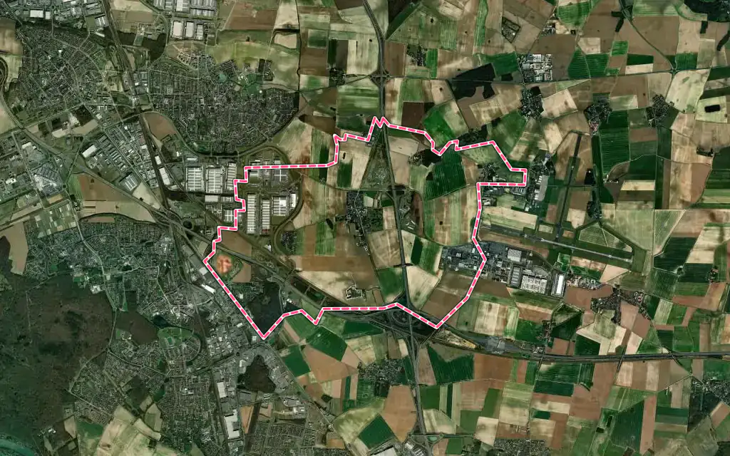 Vue satellite de Réau avec ses contours administratifs