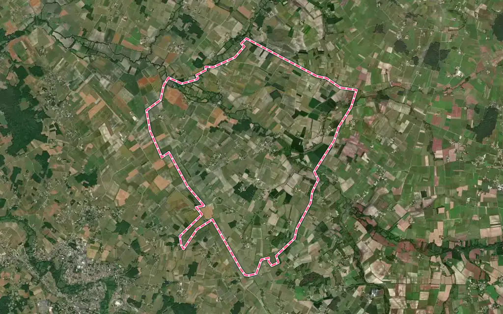 Vue satellite de Réaux sur Trèfle avec ses contours administratifs