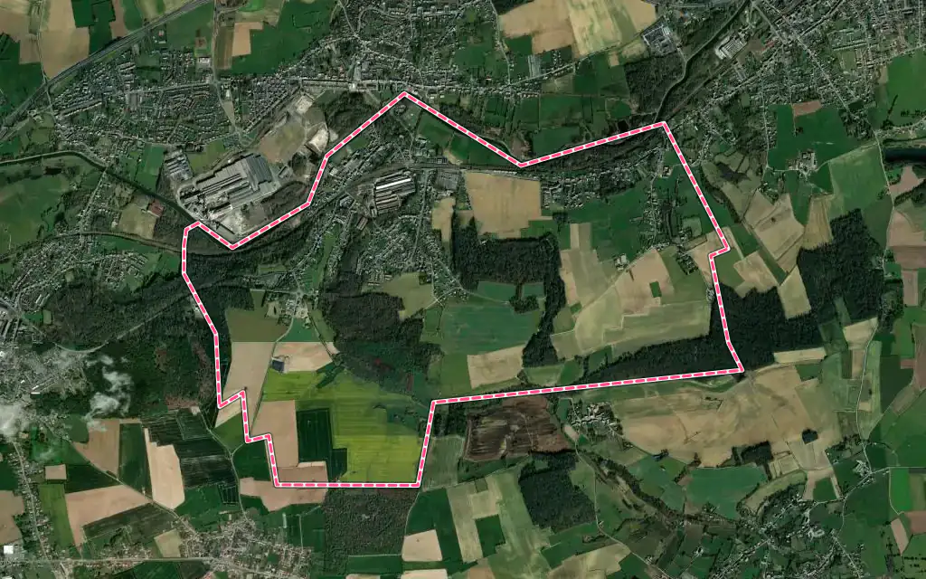 Vue satellite de Recquignies avec ses contours administratifs