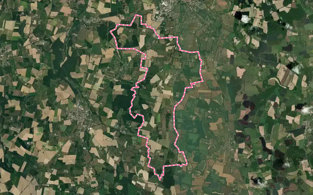 Vue satellite de Relevant avec ses contours administratifs