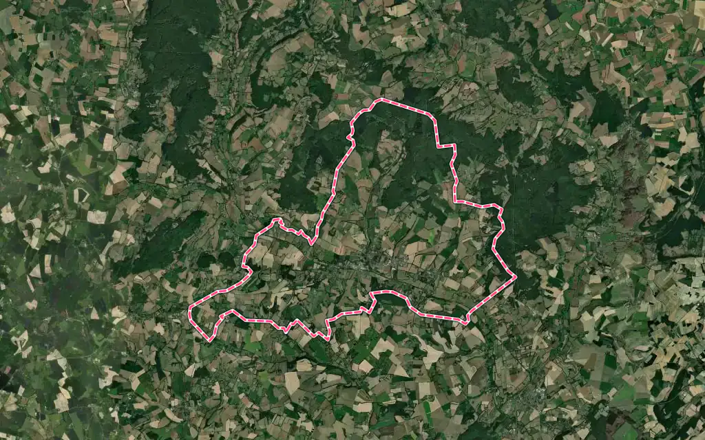 Vue satellite de Rémalard en Perche avec ses contours administratifs