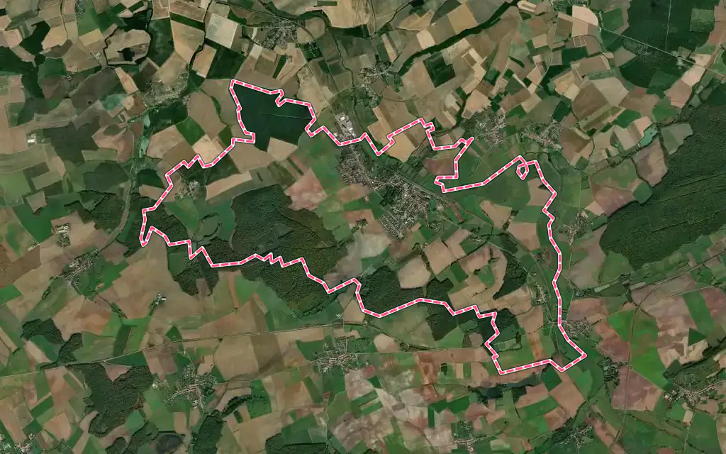 Vue satellite de Rémilly avec ses contours administratifs