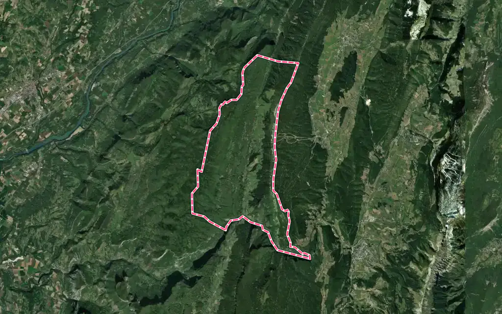 Vue satellite de Rencurel avec ses contours administratifs