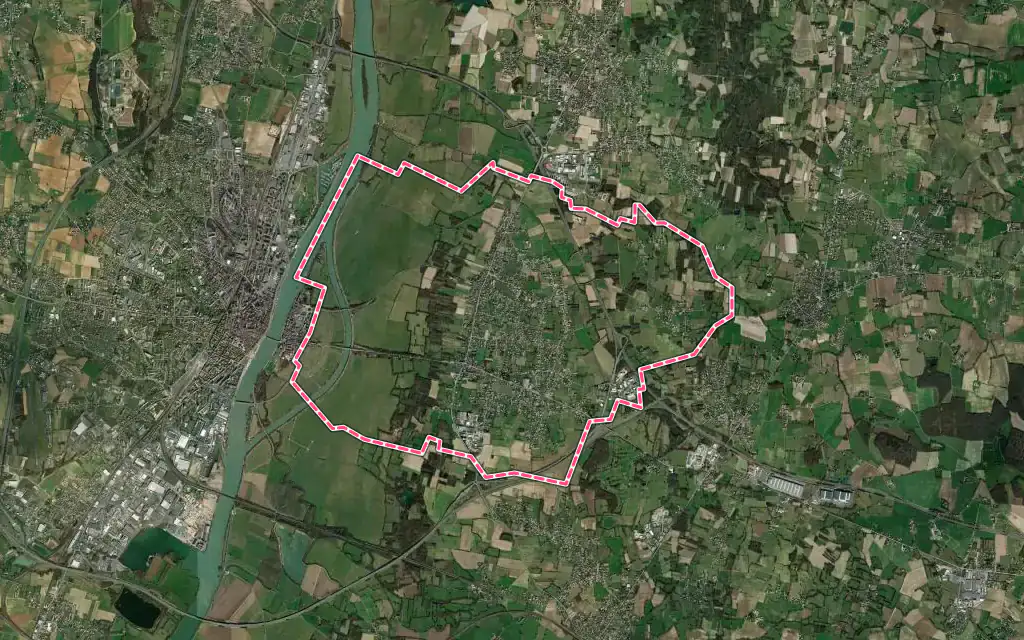 Vue satellite de Replonges avec ses contours administratifs