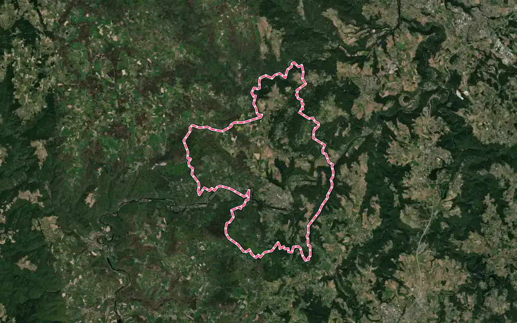 Vue satellite de Retournac avec ses contours administratifs