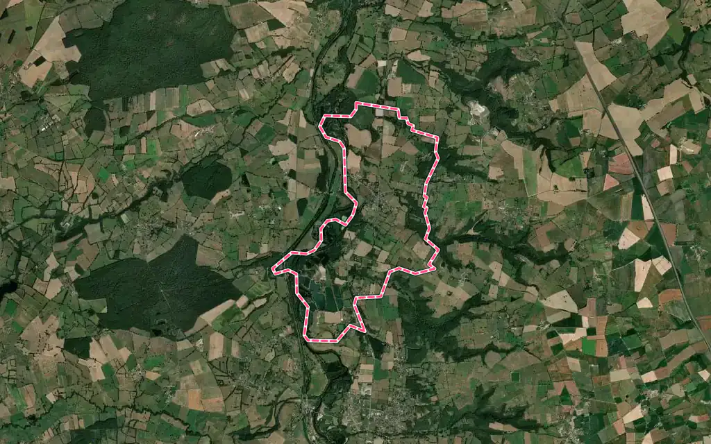 Vue satellite de Reugny avec ses contours administratifs