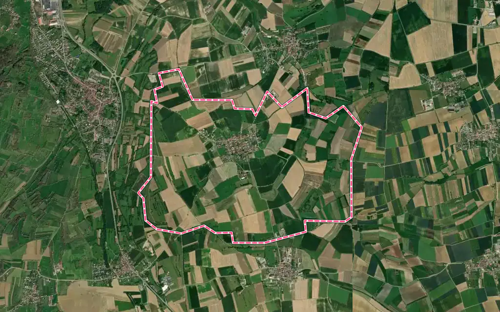 Vue satellite de Reutenbourg avec ses contours administratifs