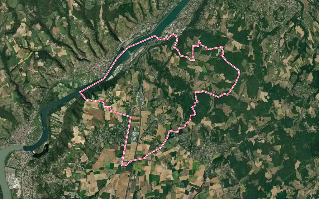 Vue satellite de Reventin-Vaugris avec ses contours administratifs