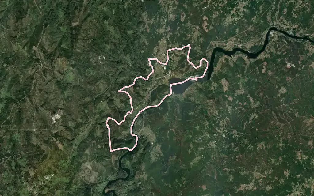 Vista satélite de Ribadavia con su contorno administrativo