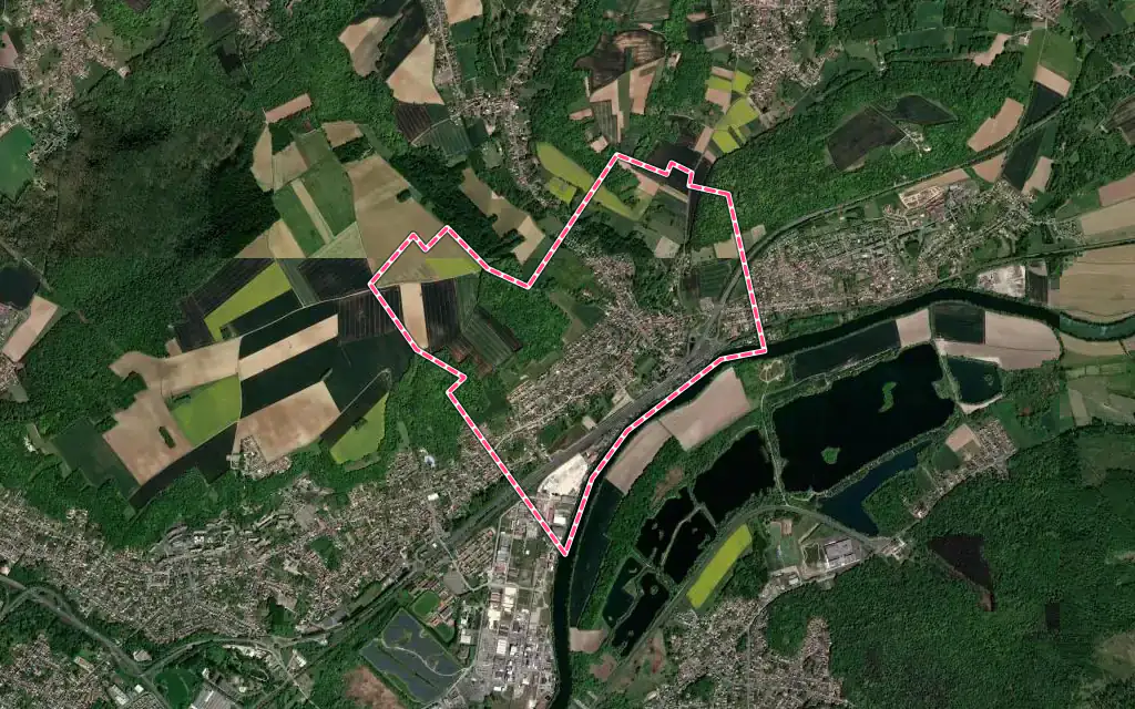 Vue satellite de Rieux avec ses contours administratifs