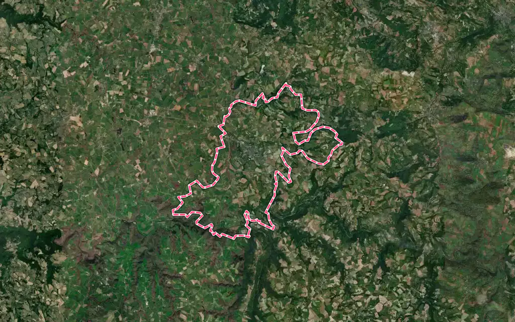 Vue satellite de Rignac avec ses contours administratifs