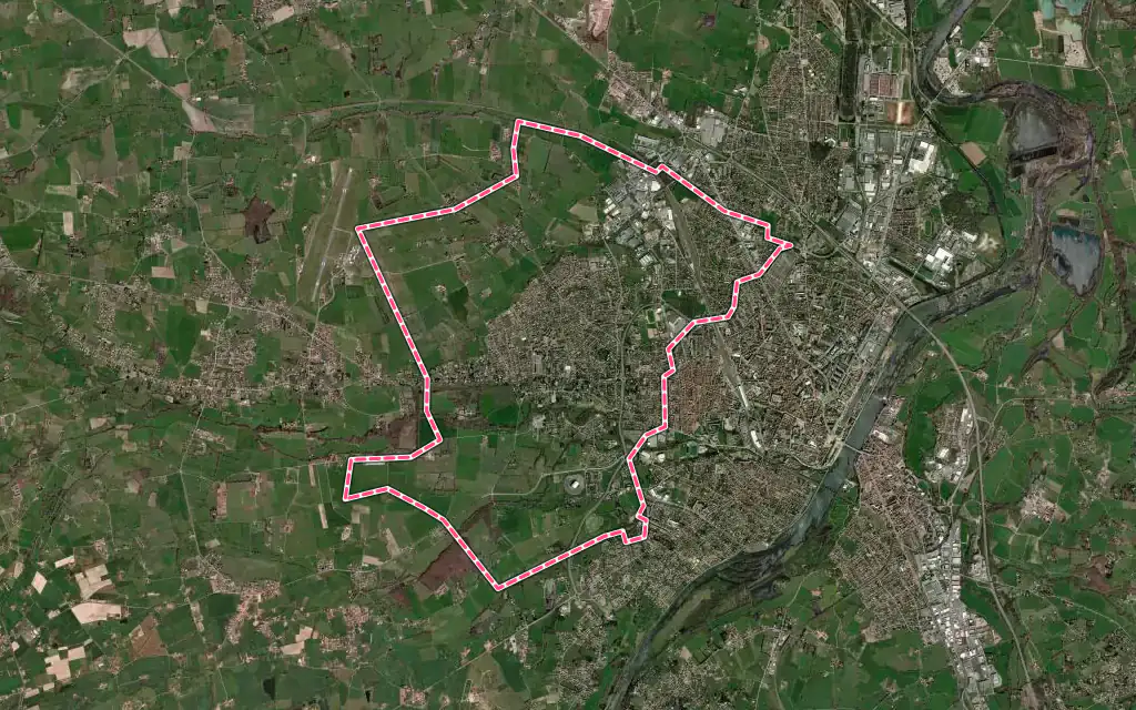 Vue satellite de Riorges avec ses contours administratifs