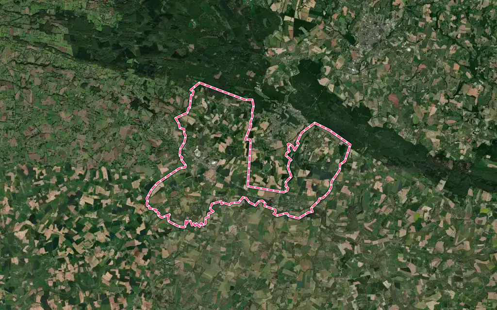 Vue satellite de Rives d'Andaine avec ses contours administratifs