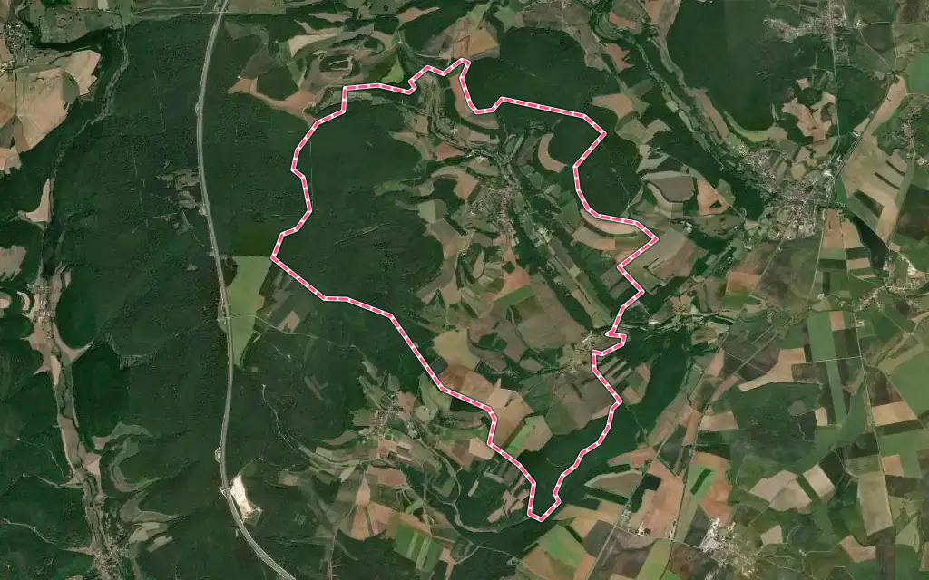 Vue satellite de Rivière-les-Fosses avec ses contours administratifs