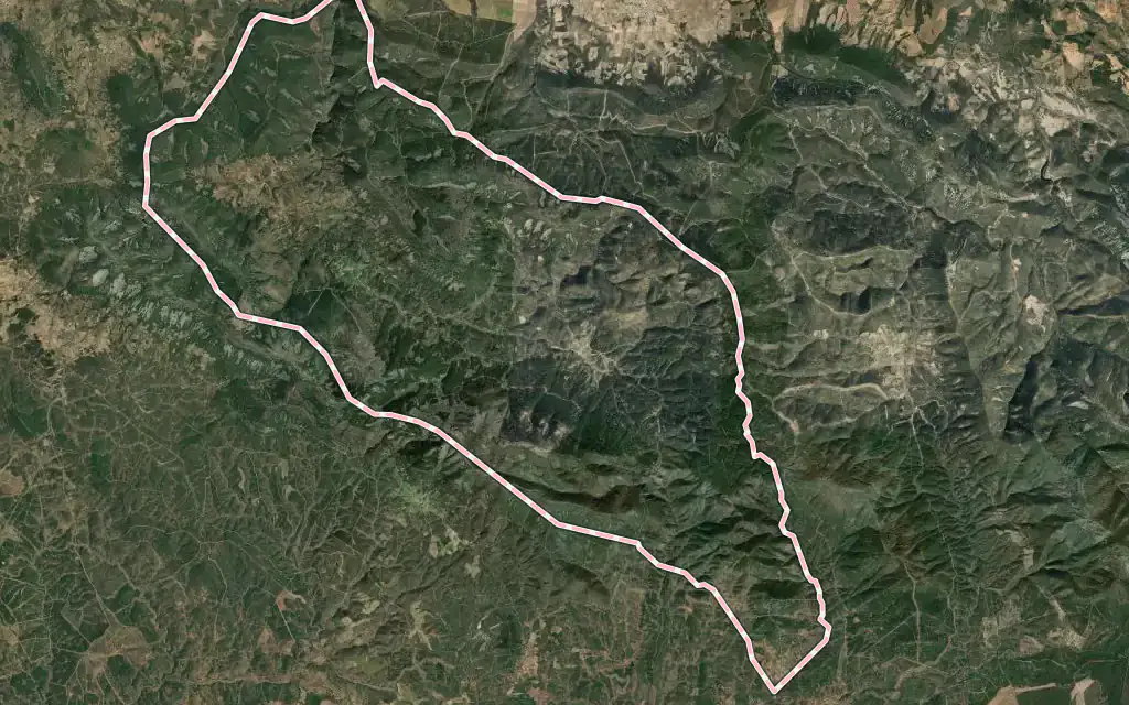 Vista satélite de Robledo del Mazo con su contorno administrativo