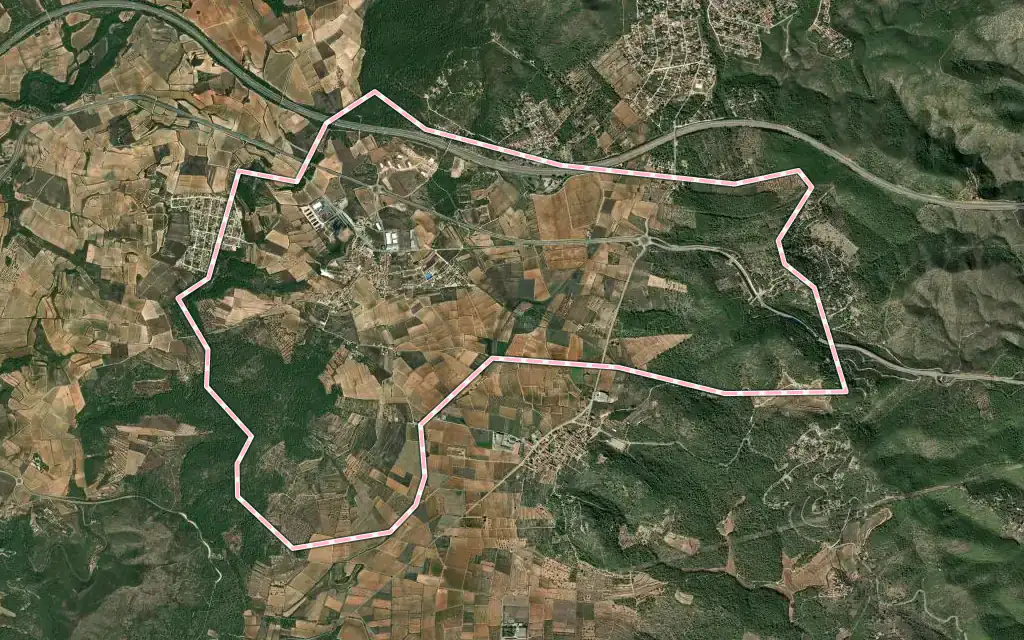 Vista satélite de Rodonyà con su contorno administrativo