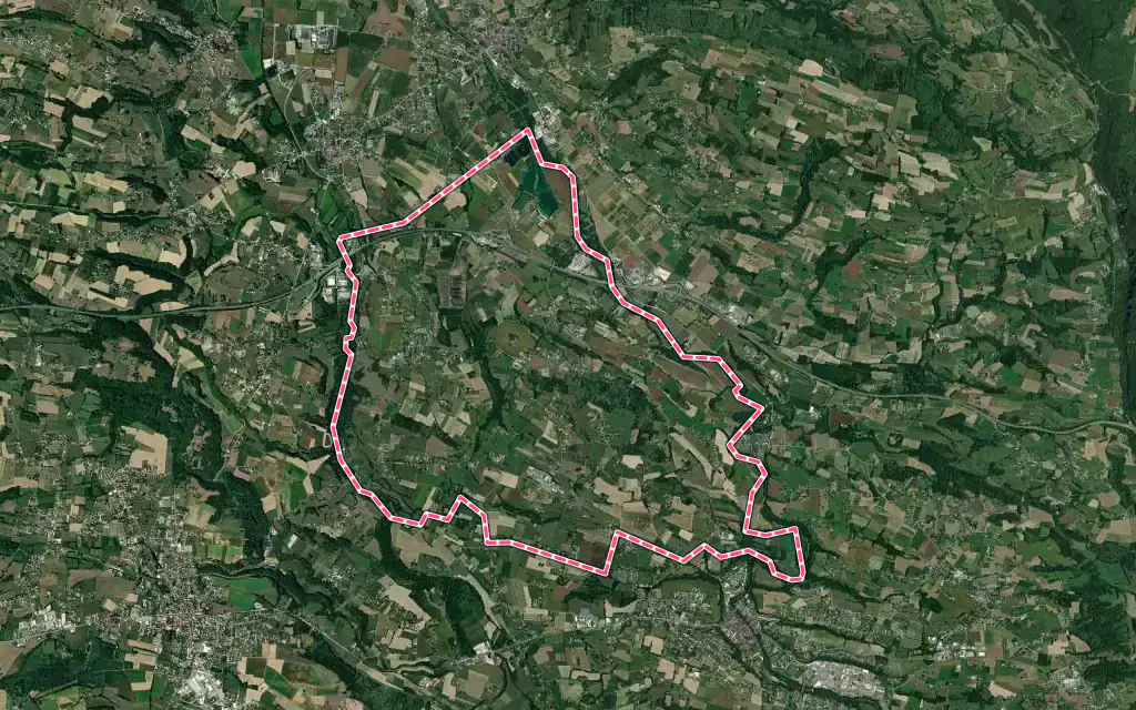 Vue satellite de Romagnieu avec ses contours administratifs