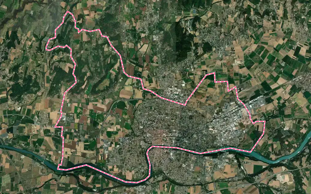 Vue satellite de Romans-sur-Isère avec ses contours administratifs