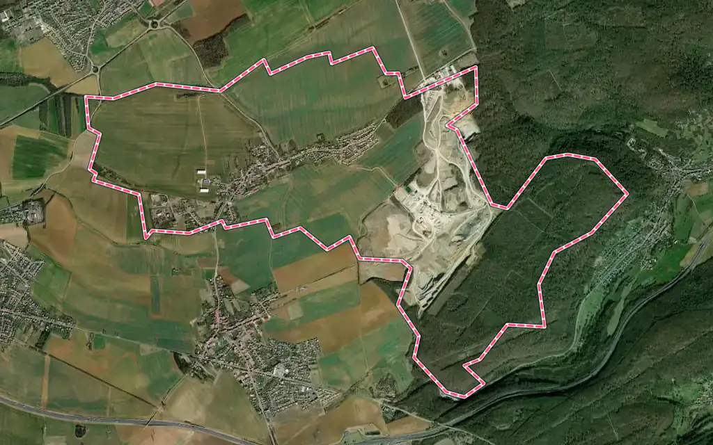 Vue satellite de Roncourt avec ses contours administratifs