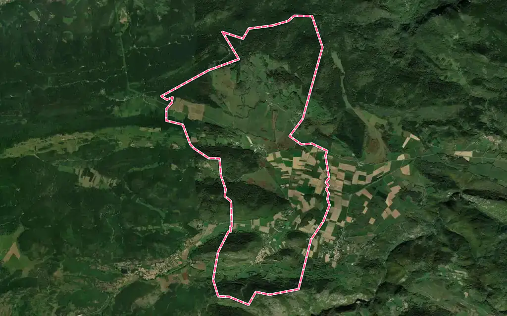 Vue satellite de Roquefeuil avec ses contours administratifs