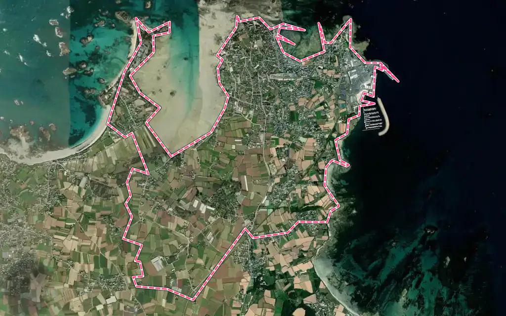 Vue satellite de Roscoff avec ses contours administratifs