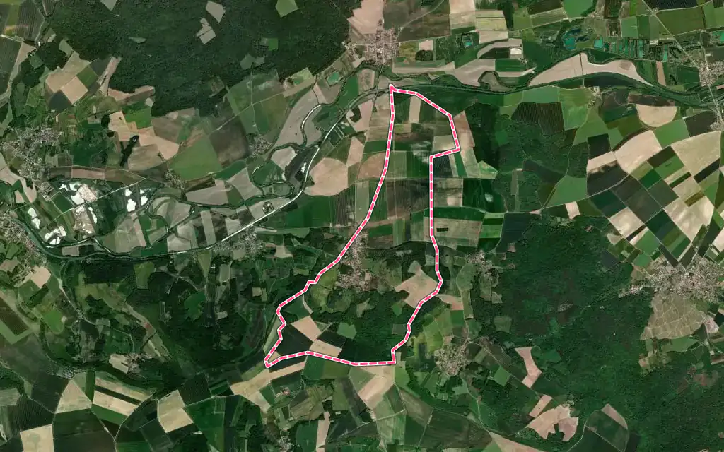 Vue satellite de Roucy avec ses contours administratifs