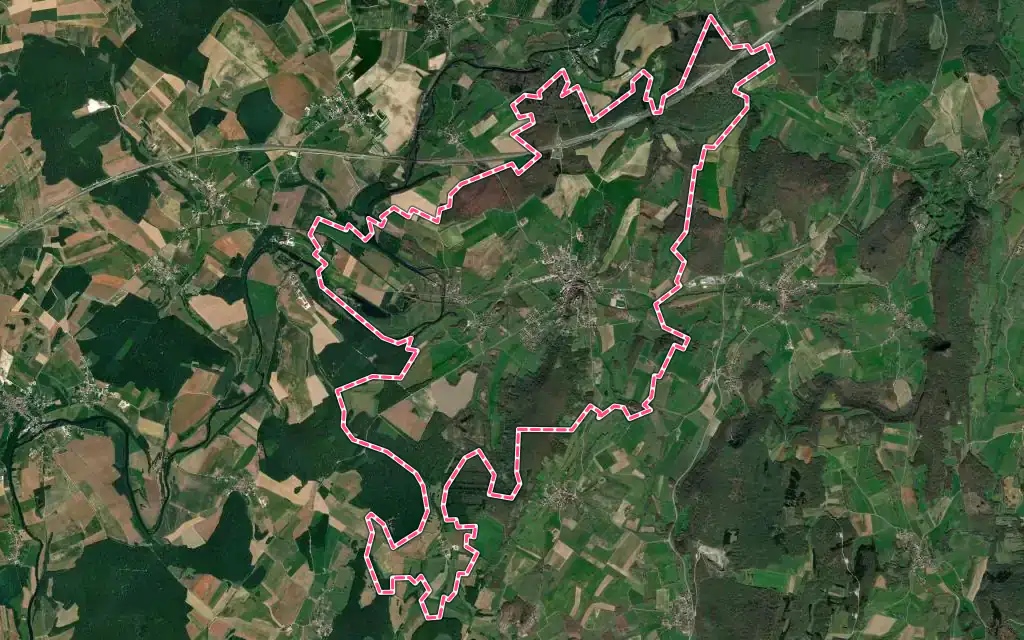 Vue satellite de Rougemont avec ses contours administratifs
